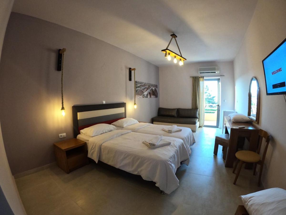 Dioni Hotel อาเดเลียโนส กัมโปส ภายนอก รูปภาพ