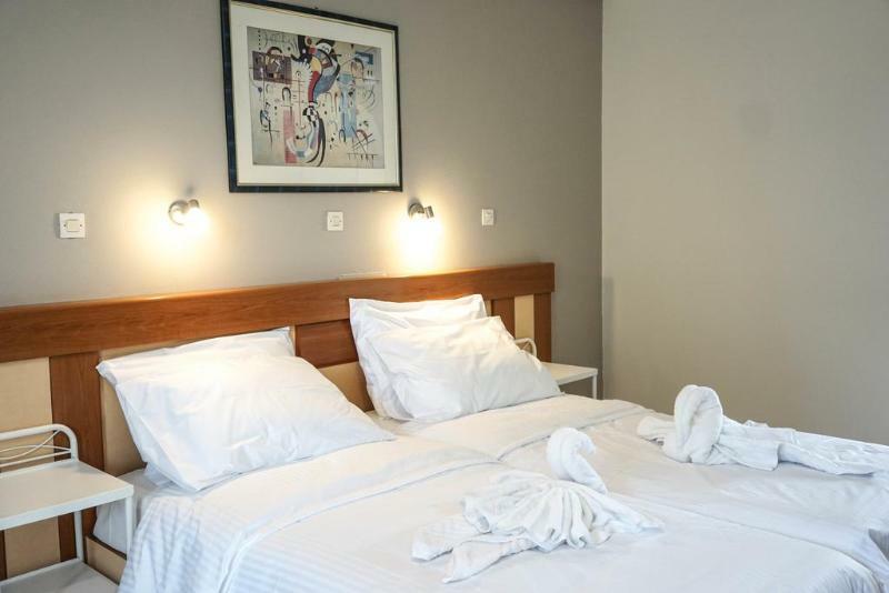 Dioni Hotel อาเดเลียโนส กัมโปส ภายนอก รูปภาพ